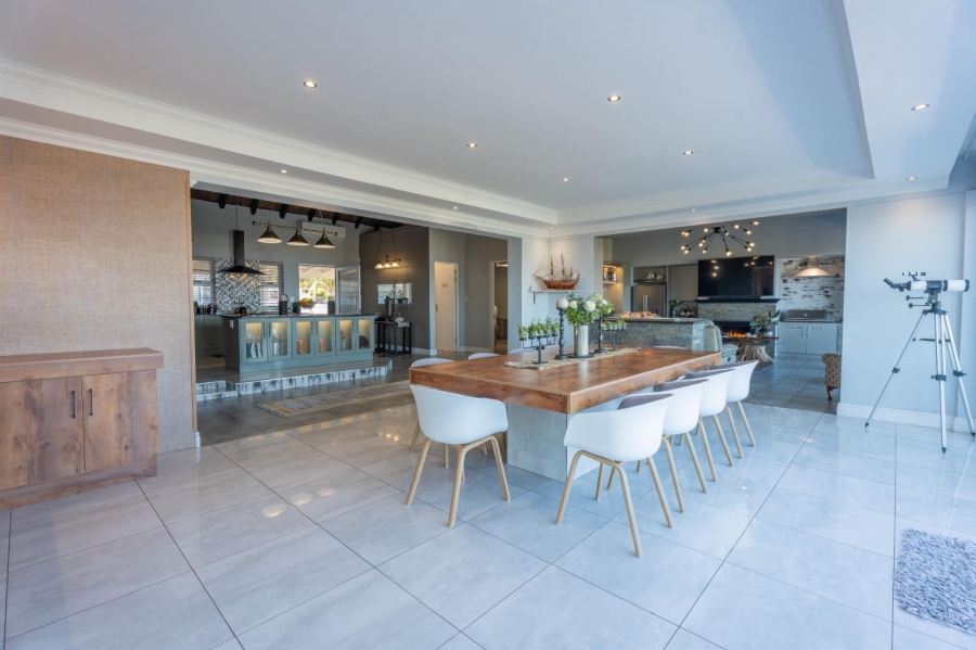 4 Bedroom Property for Sale in Cannon Rocks Eastern Cape